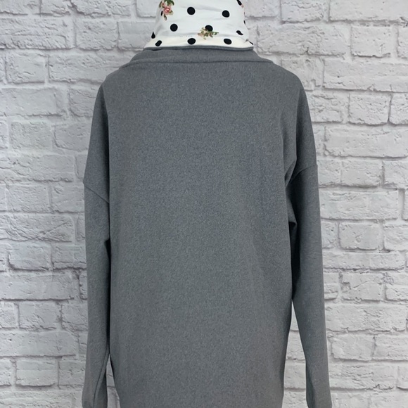 NWT Cozy Sweatshirt Polka Dot Cowl Neck Pockets - Picture 7 of 8
